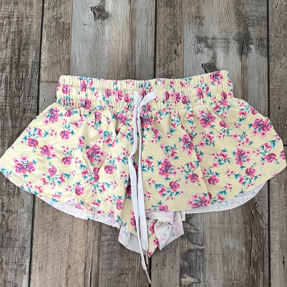 Katie J NYC Girls Farrah Shorts- Yellow Rose Ditsy
